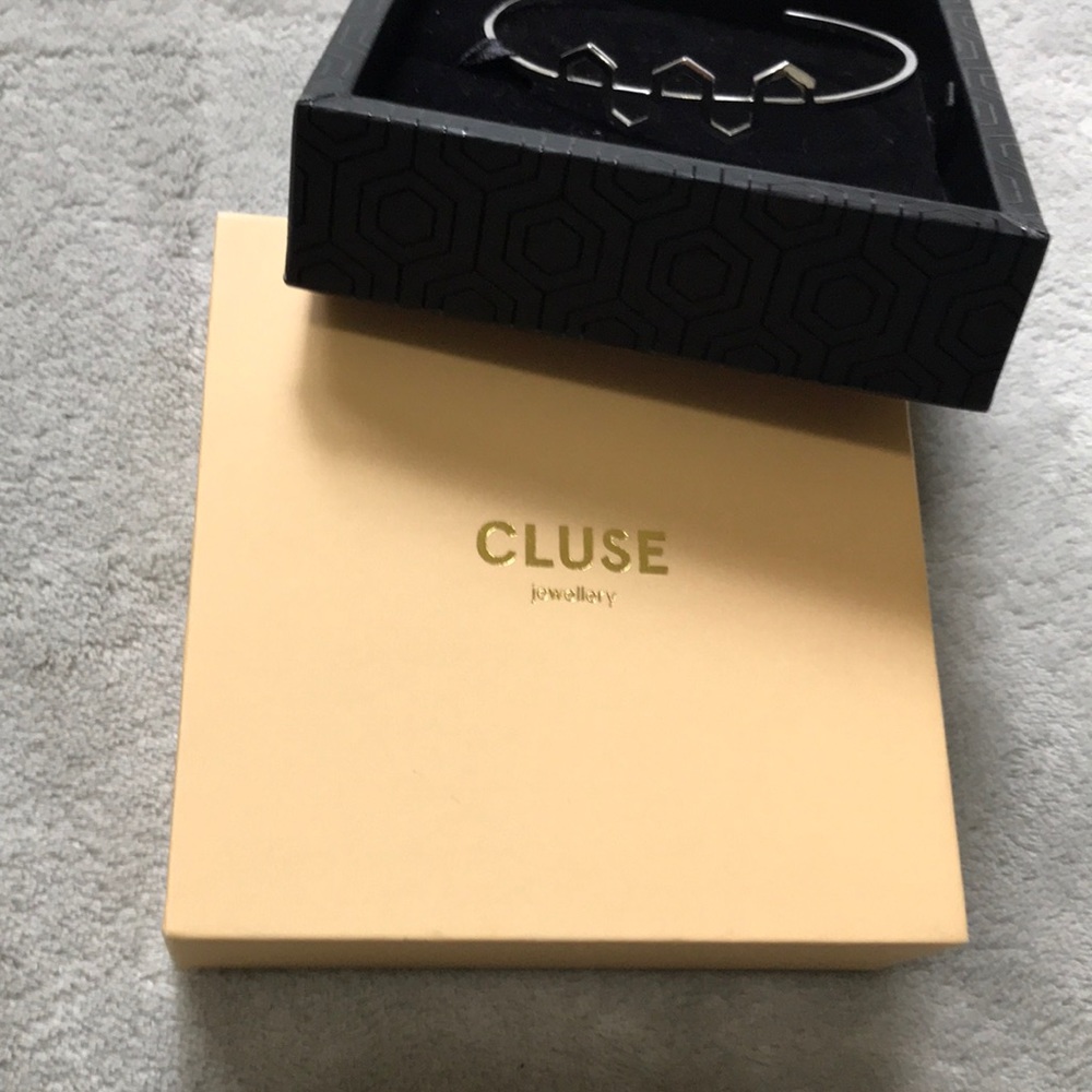Clues jewelry bracelet